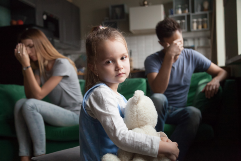 父母離婚後孩子怎麼辦？怎麼把對孩子的傷害降到最低？如何與小孩一起度過離婚過渡期？